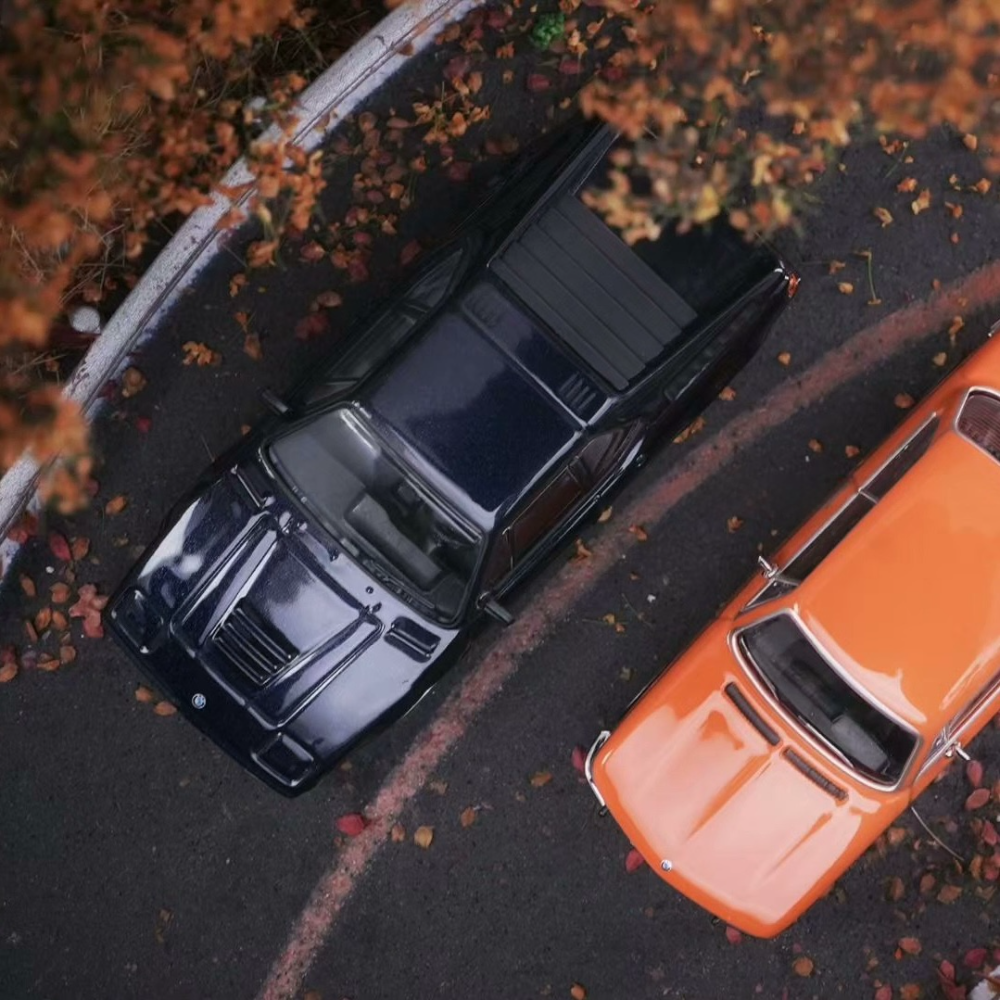 1/64 Handmade Autumn Curve Road Diorama