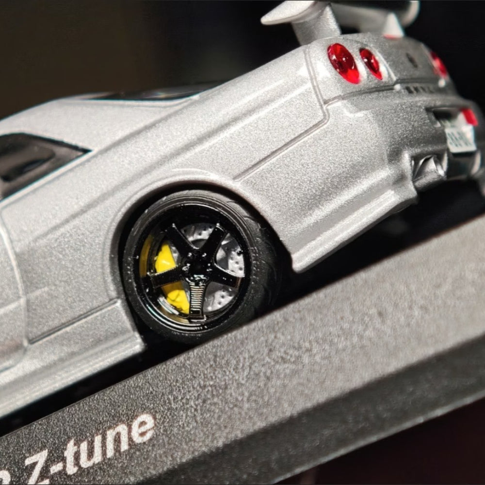 1/64 Bearing Wheels – JDM Five-Spoke Rims with Rubber Tires