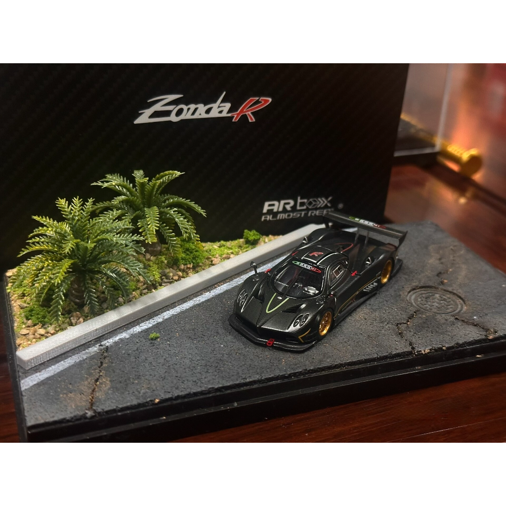 1/64 Handmade Street Road Diorama Display
