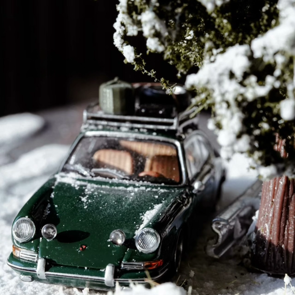 1/64 Handmade Winter Road Diorama Scene