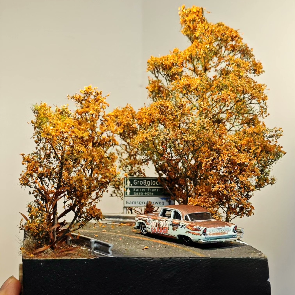 1/64 Handmade Autumn Curve Road Diorama