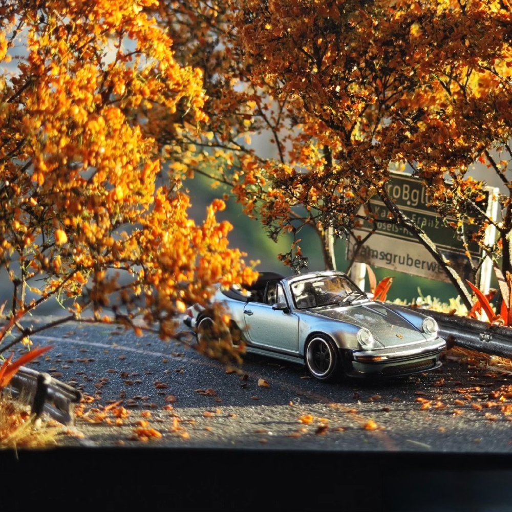 1/64 Handmade Autumn Mountain Road Diorama Scene