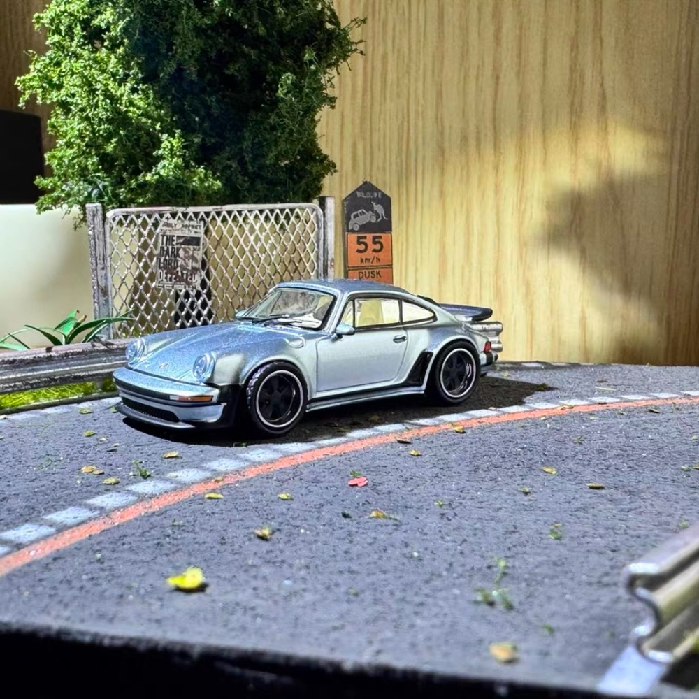 1/64 Handmade Summer Mountain Road Diorama